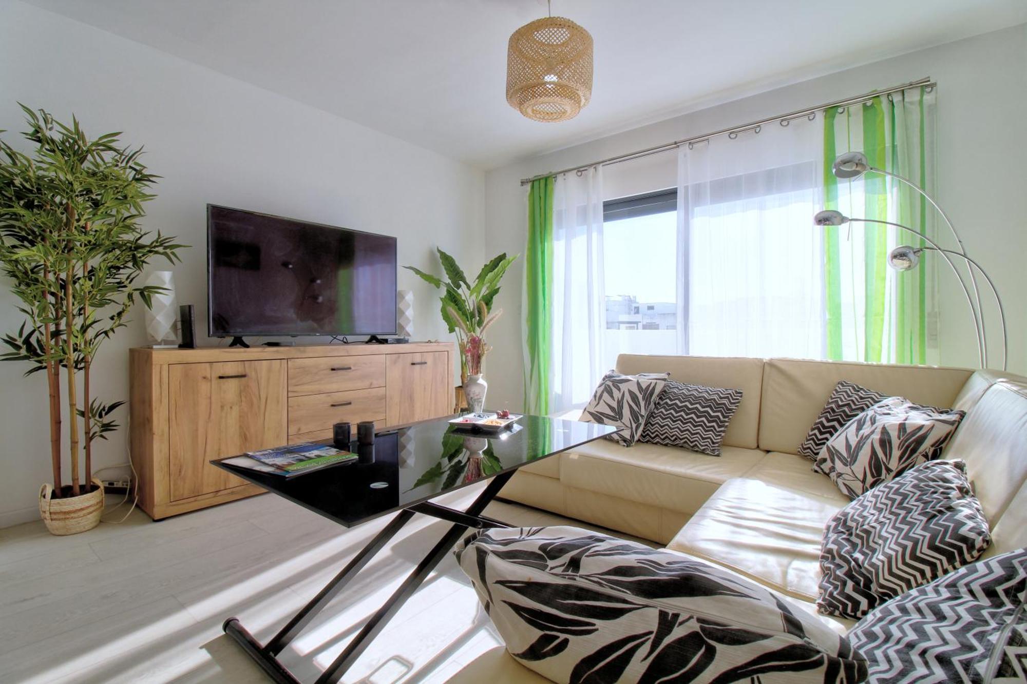 Center Location, Ac, Swimming Pool, And Parking Apartment Olhao Ngoại thất bức ảnh