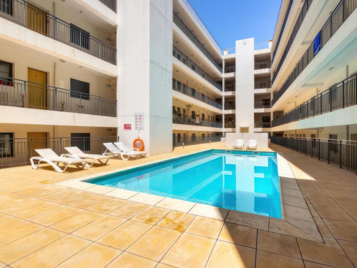 Center Location, Ac, Swimming Pool, And Parking Apartment Olhao Ngoại thất bức ảnh